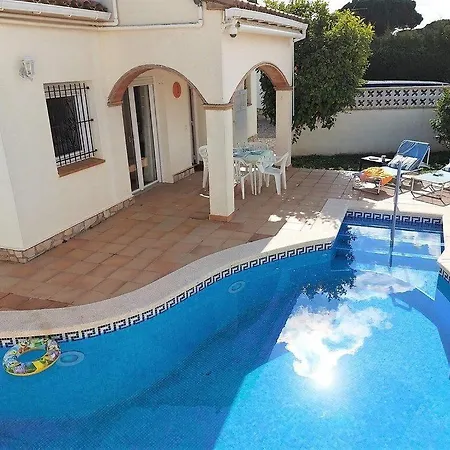 Holiday home Cal Llop *